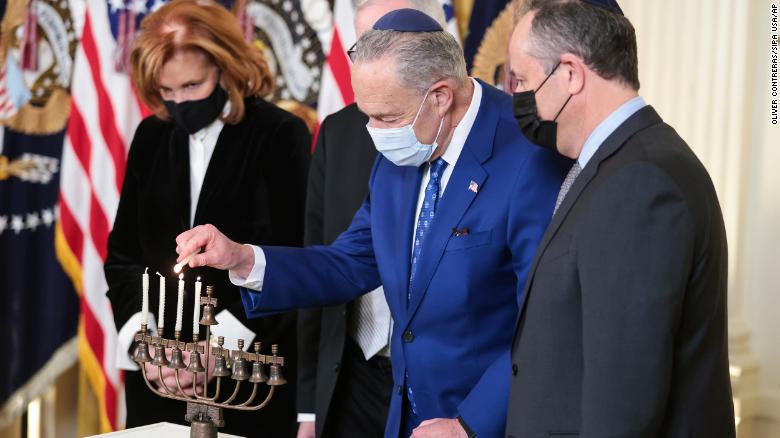 La Casa Blanca celebra la ceremonia de encendido de la menorá de Hanukkah