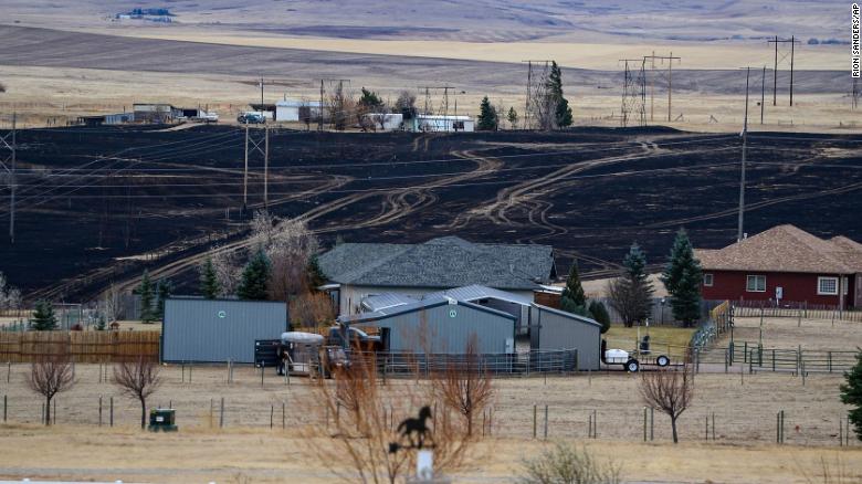 三名青少年因在蒙大拿州大火中纵火而被捕 13 房屋
