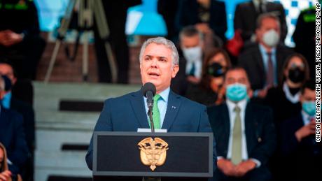 Colombian President Iván Duque joined criticism of the Llaneros - Magdalena match, tweeting that the events were &quot;a national shame.&cotización;