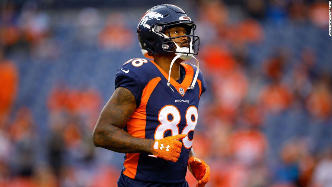 &lt;a href =&quot;https://www.cnn.com/2021/12/10/us/demaryius-thomas-nfl-wide-receiver-dies/index.html&quot; 目标=&quot;_空白&amp报价t;&gt;德马利乌斯·�lt马斯,&gt;/一个&gt; 谁玩过 10 NFL 的几个赛季，被认为是丹佛野马队历史上最好的外接手之一, 被发现死在他位于罗斯威尔的家中, Georgia on December 10, 据官员说. 他是 33 岁. Based on preliminary information, his death stemmed from a medical issue, Officer Tim Lupo of the Roswell Police Department said in an email to CNN.