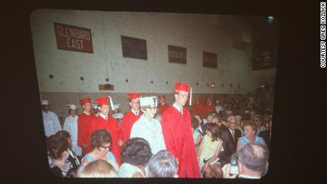 Photos from Sue&#39;에스 1968 high school graduation were included in the bunch found.