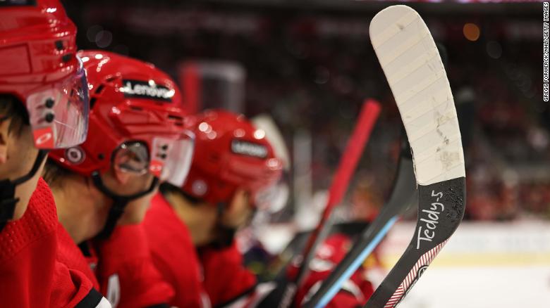 High school hockey player's death ruled accidental