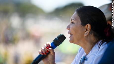 Congresswoman Bia Kicis speaks at a Bolsonaro rally last August.