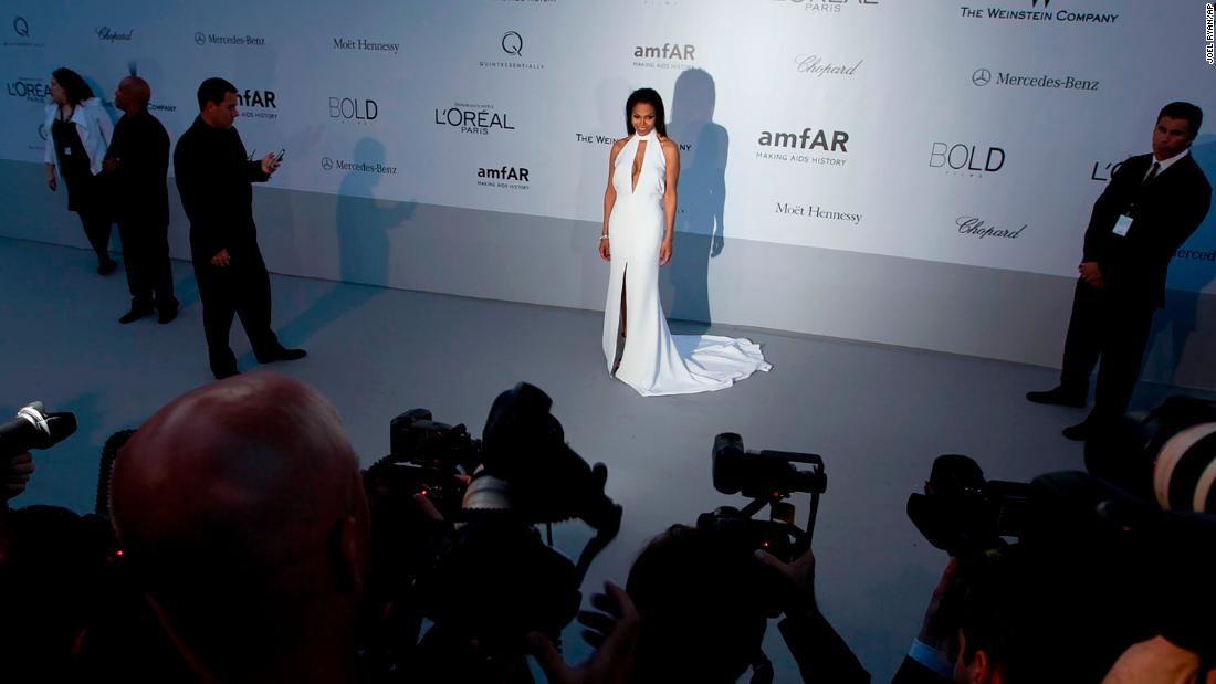 Singer Janet Jackson arrives for the amfAR Cinema Against AIDS benefit at the 65th Cannes film festival in Cap d&#39;Antibes, フランス, 5月に 24, 2012.