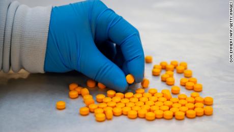 Drug overdose deaths in the US tick up again to another record high, según datos de CDC