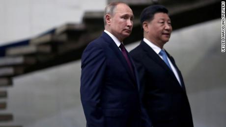China refusing to condemn Russia's actions in Ukraine (행진, 2022)