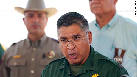 Border Patrol Chief Raul L. Ortiz, 일요일, 씨족. 19, 2021, 델 리오에서, 텍사스. 