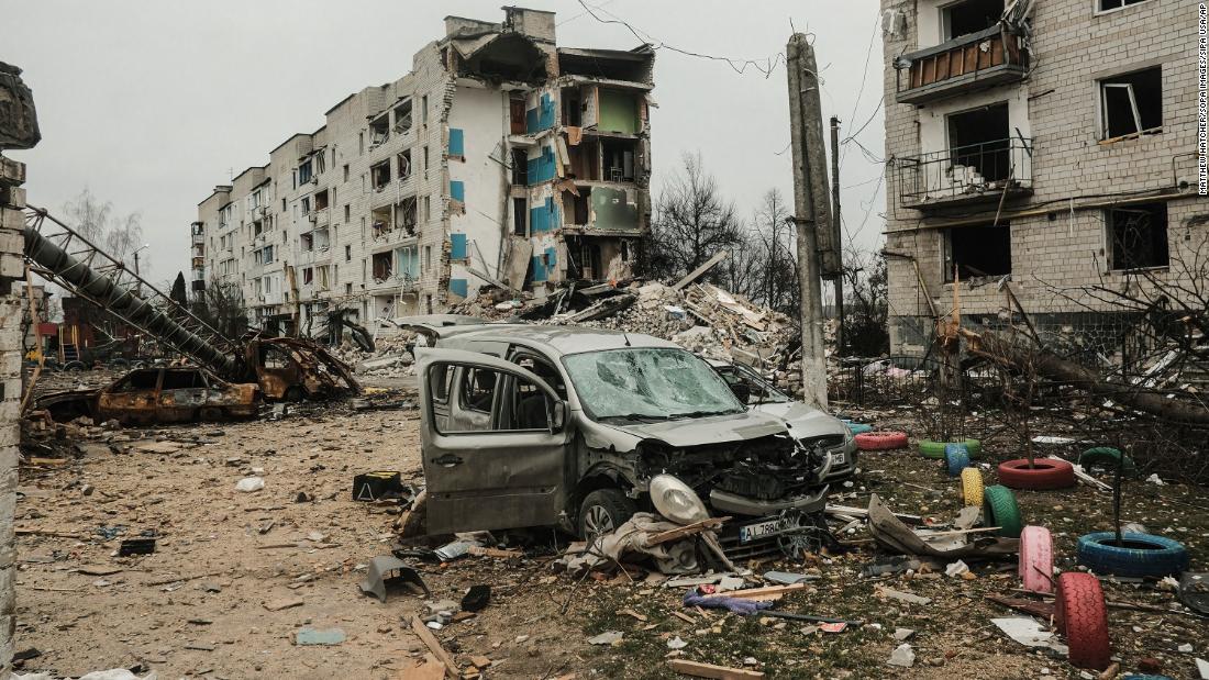 Destruction is seen in Borodianka on April 5. Borodianka was home to 13,000 people before the war, but most fled after Russia&#39;s invasion. &lt;a href =&quot;https://www.cnn.com/2022/04/05/europe/borodianka-ukraine-deaths-destruction-intl/index.html&quot; target =&quot;_空欄&amquotot;&gt;What was left of the town,&alt;lt;/A&gt; after intense shelling and devastating airstrikes, was then occupied by Russian forces.