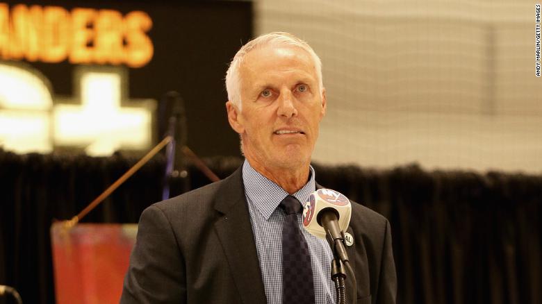 Mike Bossy, miembro del Salón de la Fama de la NHL y de los Islanders, muere a la edad 65