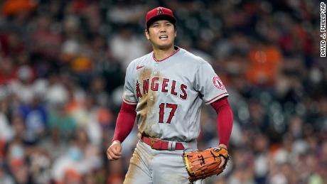 Ohtani reacts after walking Astros&#39; Jeremy Peña.