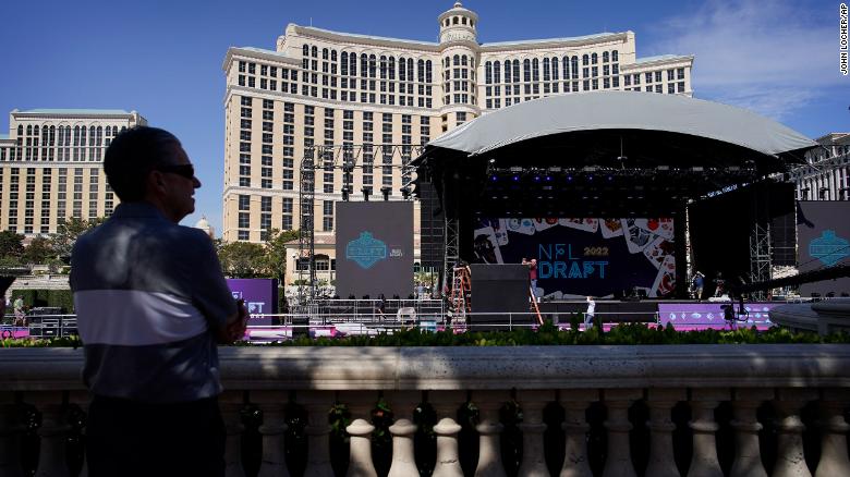 NFL Draft makes its Las Vegas debut with a mystery at the No. 1 scegliere