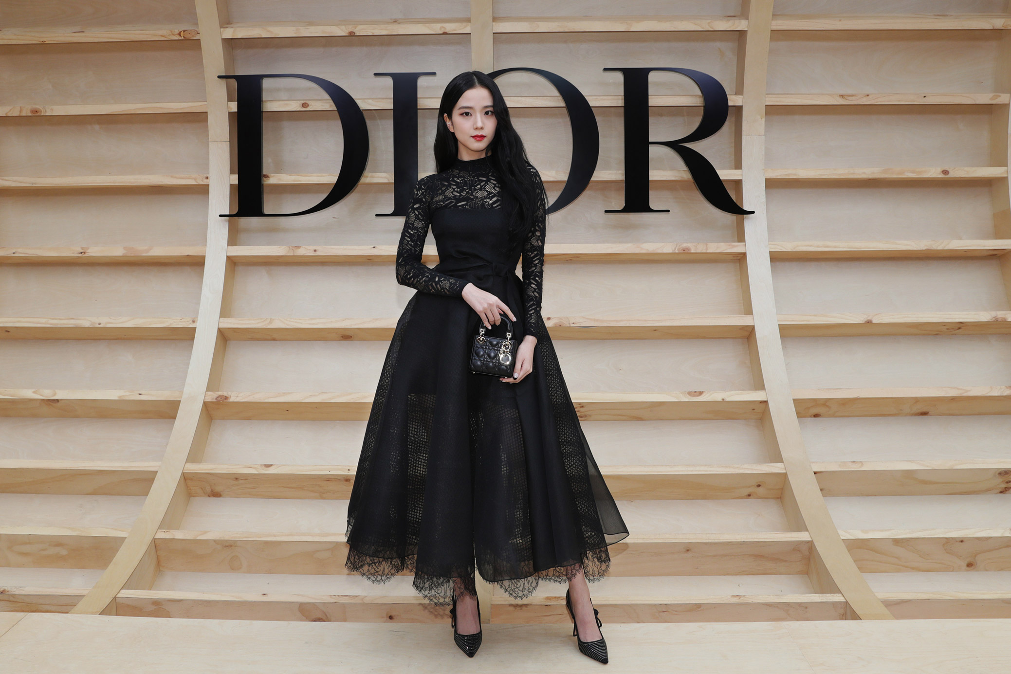 Dior Fall 2022: Runway show hosted in South Korea for the first time - CNN  Style