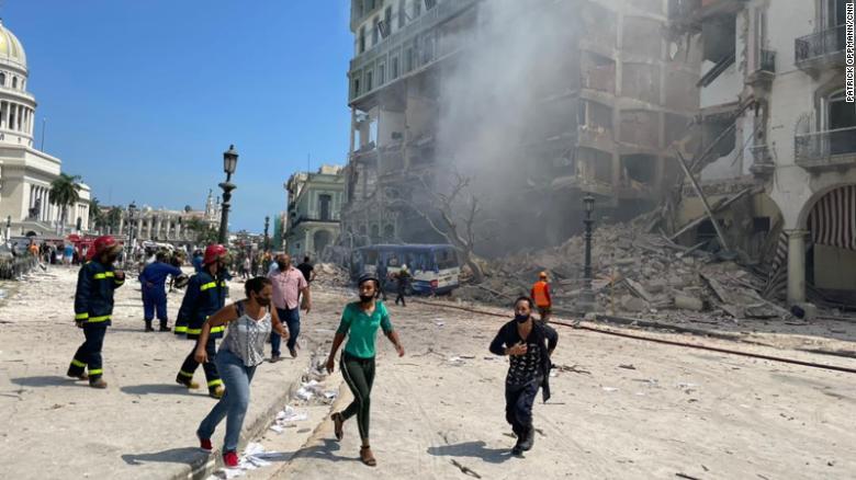 Rescuers are searching for survivors after a massive explosion destroyed a hotel in Havana, Kuba