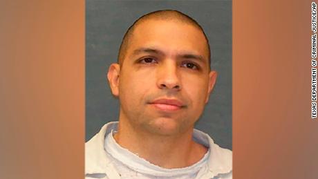 Manhunt continues in Texas for escaped murderer who got out of restraints on prison bus and allegedly attacked driver