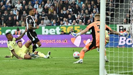 blanco&#39;s own goal gave Newcastle the lead against Arsenal. 