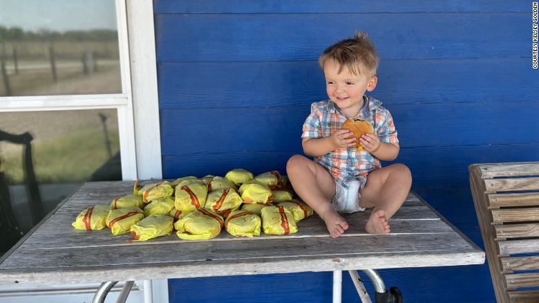 2-year old orders 31 cheeseburgers after mom leaves phone unlocked