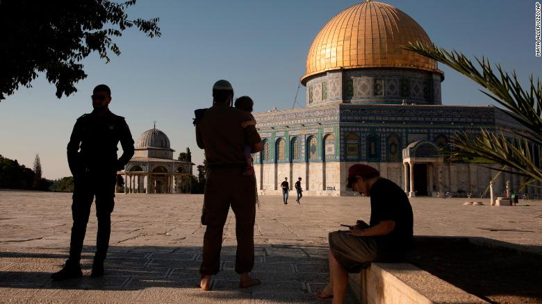 Israeli judge's ruling on Jews who prayed in Al-Aqsa compound ignites controversy