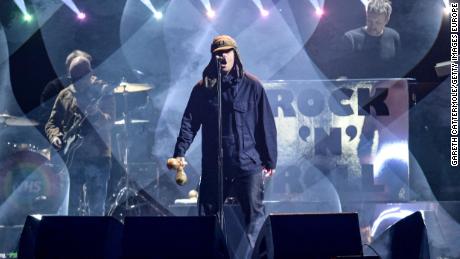 Liam Gallagher performs onstage during the Brit Awards 2022 at The O2 arena on February 8 ロンドンで. 