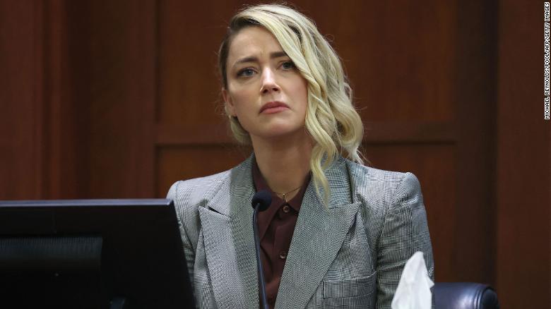 Amber Heard returns to the stand to testify in defamation case