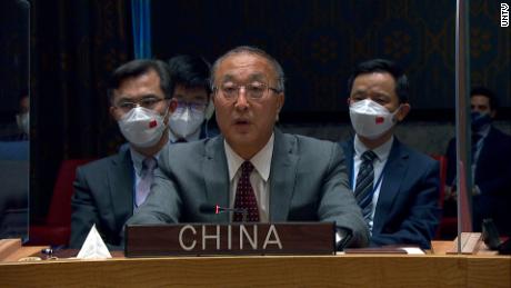 中国&#39;s Ambassador to the UN Zhang Jun speaks during a meeting of the Security Council on Thursday.