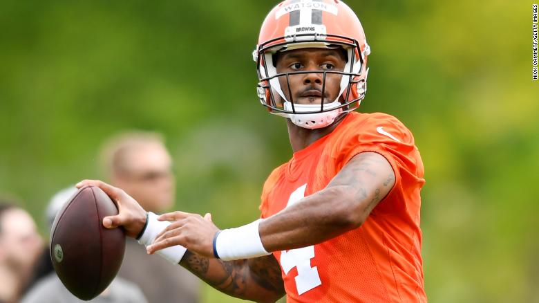 Cleveland Browns quarterback Deshaun Watson's suspension decision expected to come Monday, 보고서 당