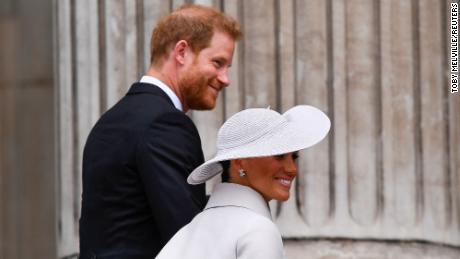 The Sussexes attend a thanksgiving service for the Queen on June 3 in Londen. 