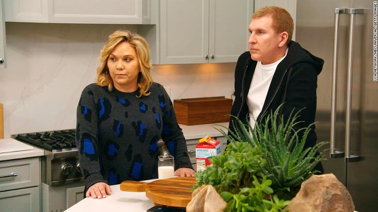 'Chrisley Knows Best' to air as planned after stars' convictions