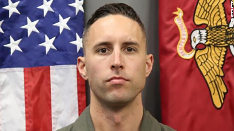 Capitán. John Sax, son of former Dodgers player Steve Sax, is among the Marines killed in California aircraft crash