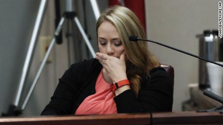 Leanna Taylor testifies at her ex-husband&#39;s murder trial. 