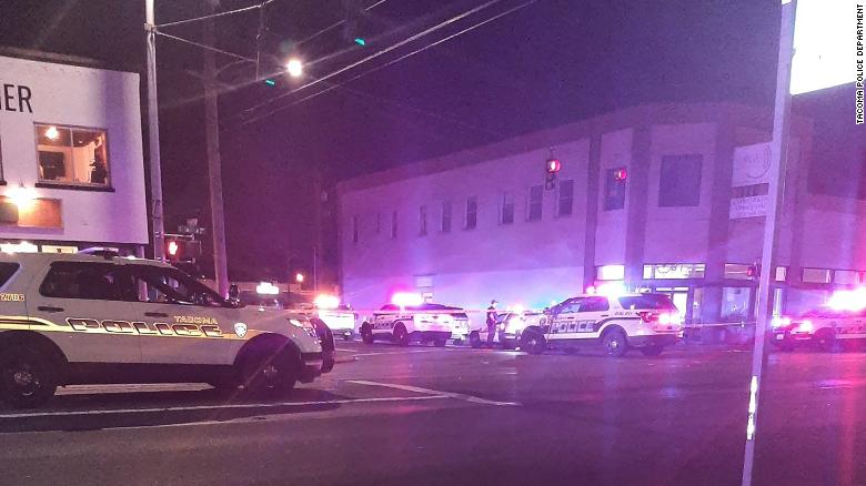 8 people injured in a shooting at a rave in Tacoma, 워싱턴