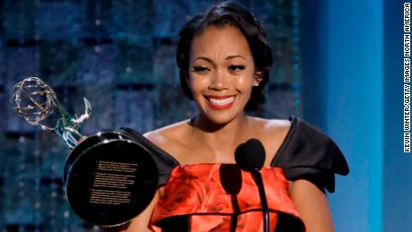 Mishael Morgan accepts the award for outstanding performance by a lead actress in a drama series during the 49th Daytime Emmy Awards, at Pasadena Convention Center in California, 在六月 24. 