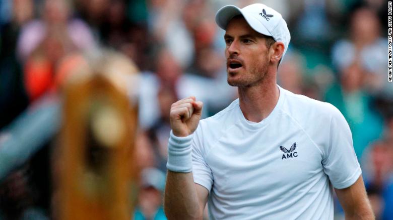 Andy Murray는 James Duckworth에 대한 Wimbledon 개막전에서 건방진 겨드랑이 서브 사용을 방어합니다.