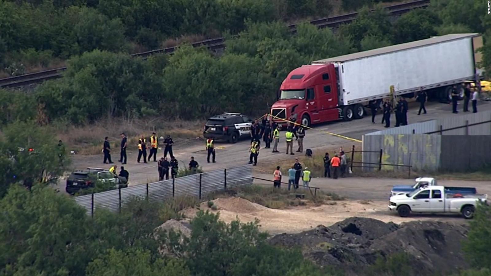 Al Menos Migrantes Mueren Abandonados En Un Cami N En Texas Cnn Video