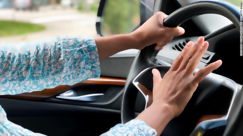 La ira al volante puede vencer incluso a los mejores conductores. Here's how to keep your cool while driving