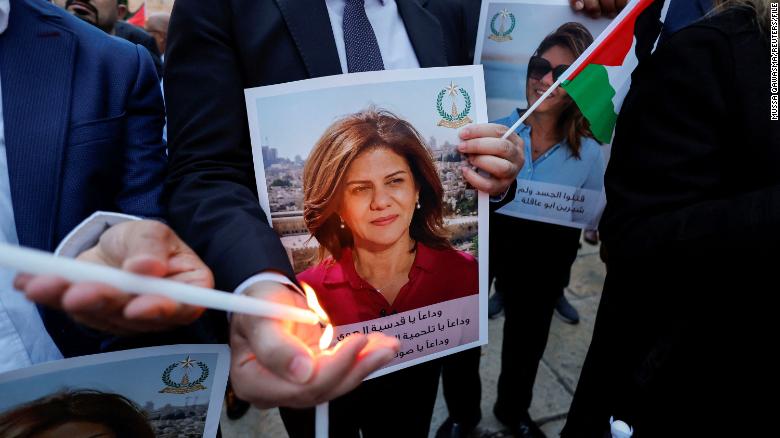 I palestinesi lasceranno che gli Stati Uniti esaminino il proiettile che ha ucciso il giornalista di Al Jazeera Shireen Abu Akleh