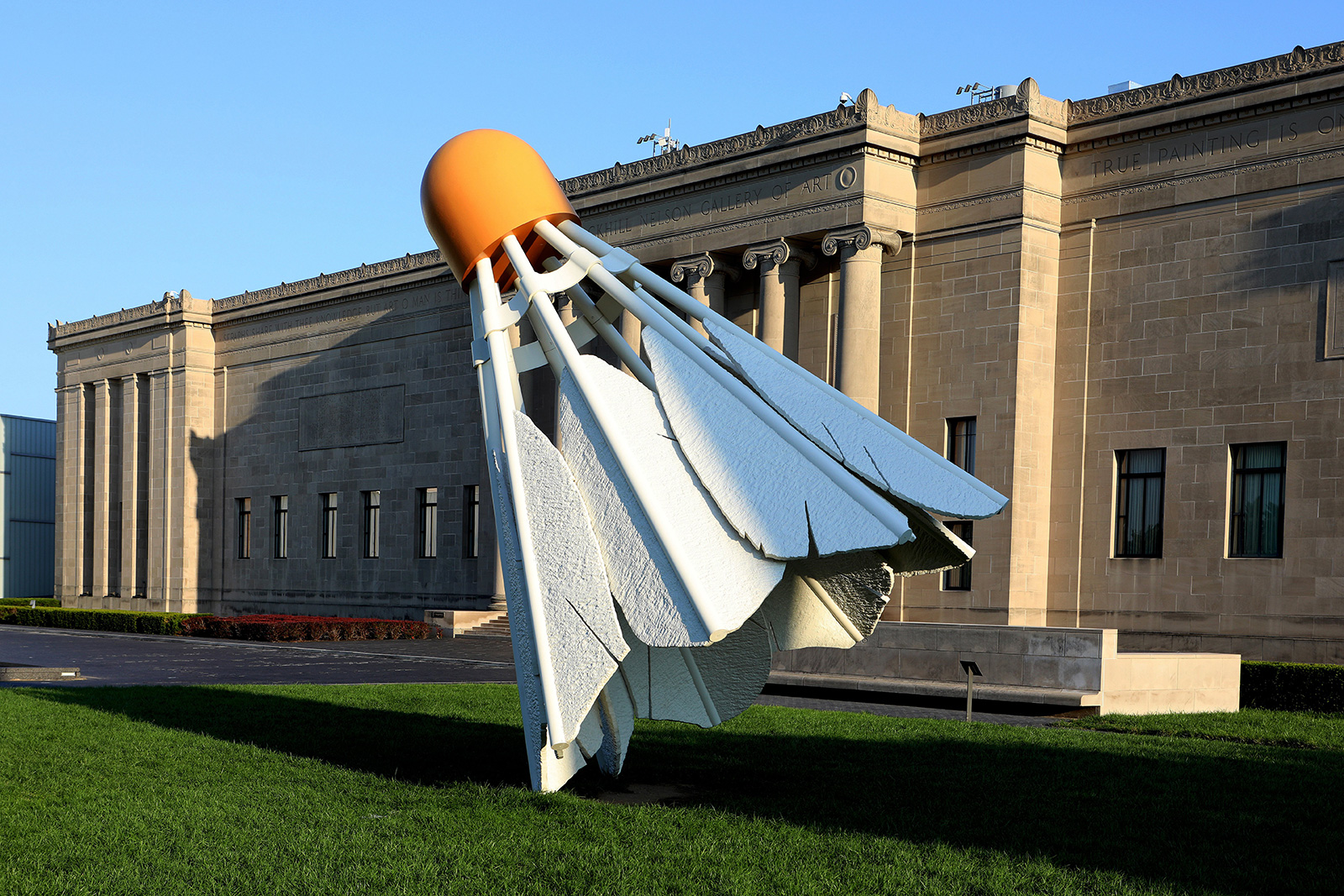 vervoer Verzorger Regeneratief Sculptor Claes Oldenburg, maker of colossal everyday objects, has died at  93 - CNN Style