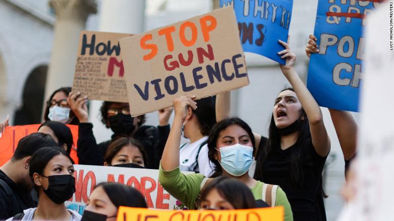 인종 편견을 자극하지 않으면서 총기 폭력을 억제하기 위한 투쟁