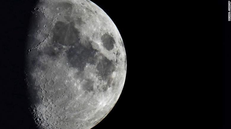 Dele van die maan kan stabiele temperature vir mense verskaf, navorsers vind