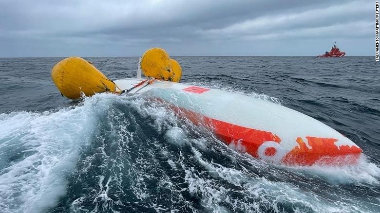 Man survives 16 hours trapped in capsized sailboat in Atlantic Ocean