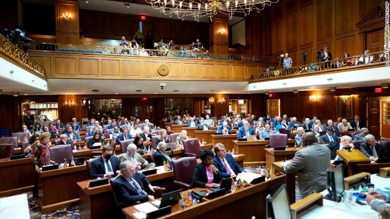 印第安纳州禁止大多数堕胎法案在州议会通过, 返回参议院进行修正