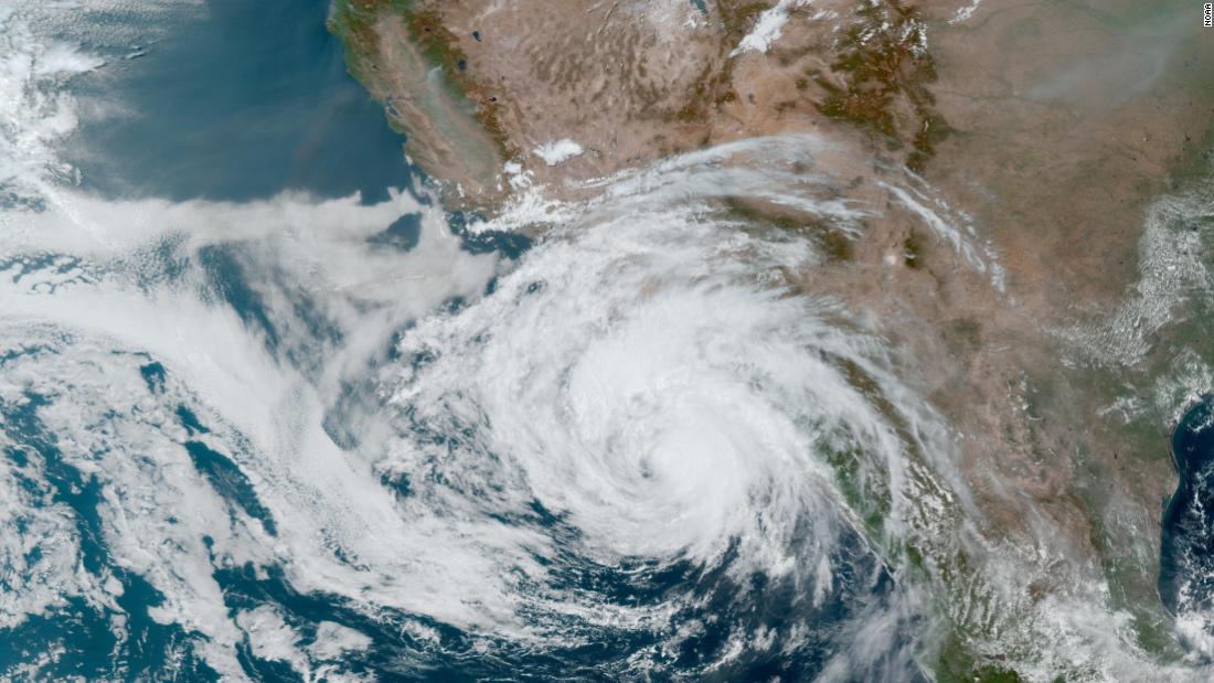 La Tormenta Tropical Kay Avanza Por Las Costas De Baja California Y