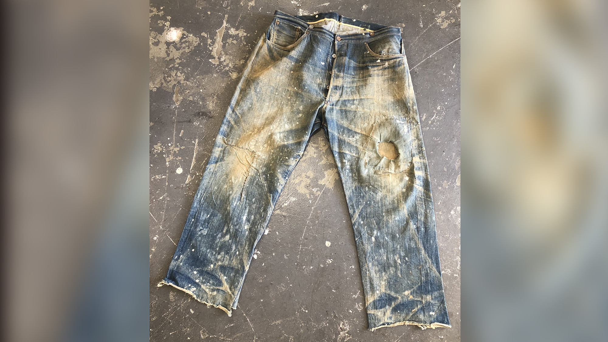 financieel periode klep 19th-century Levi's jeans found in mine shaft sell for over $87,000 - CNN  Style