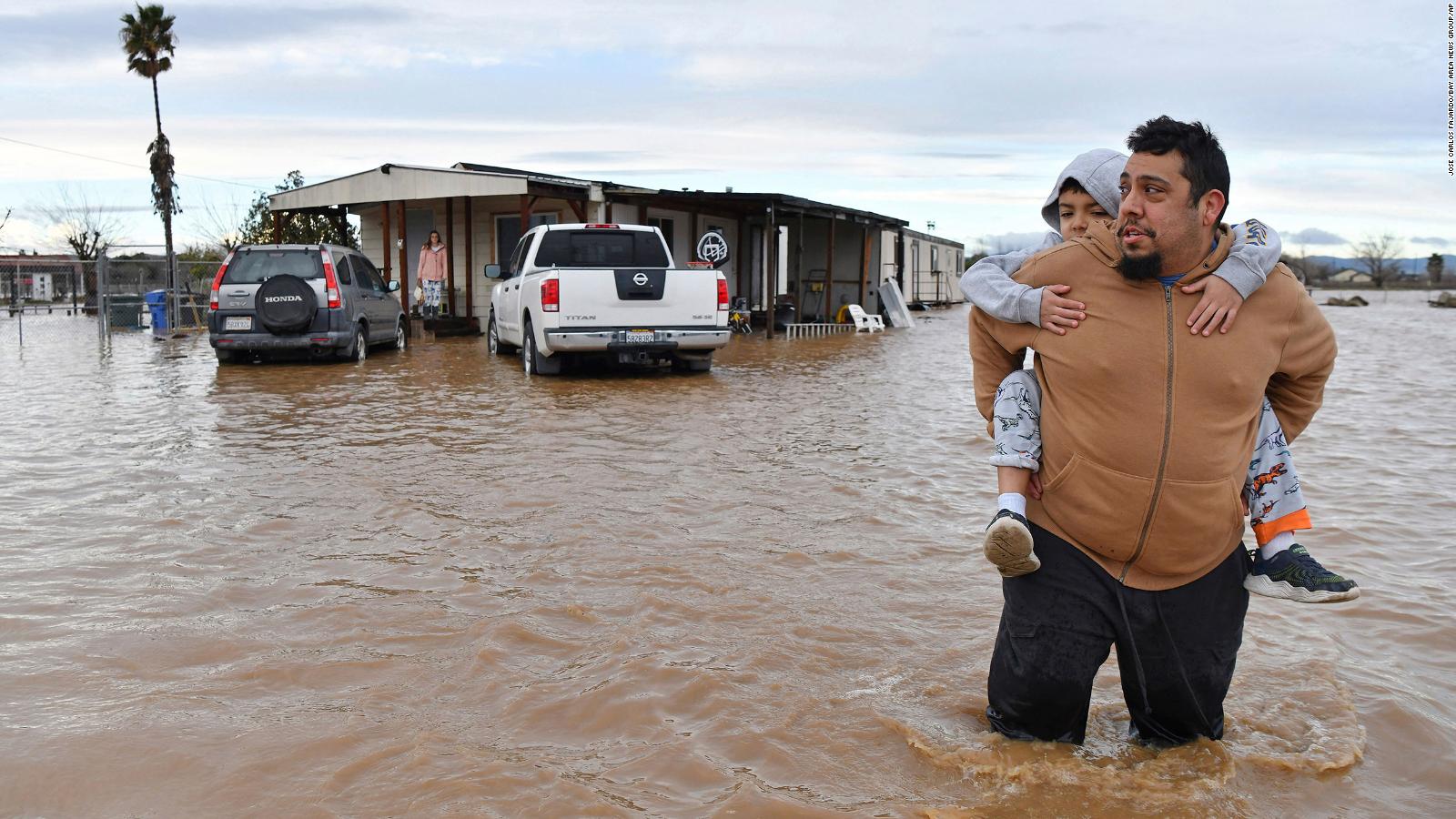 Fuertes Lluvias En California Dejan Cerca De Millones Bajo