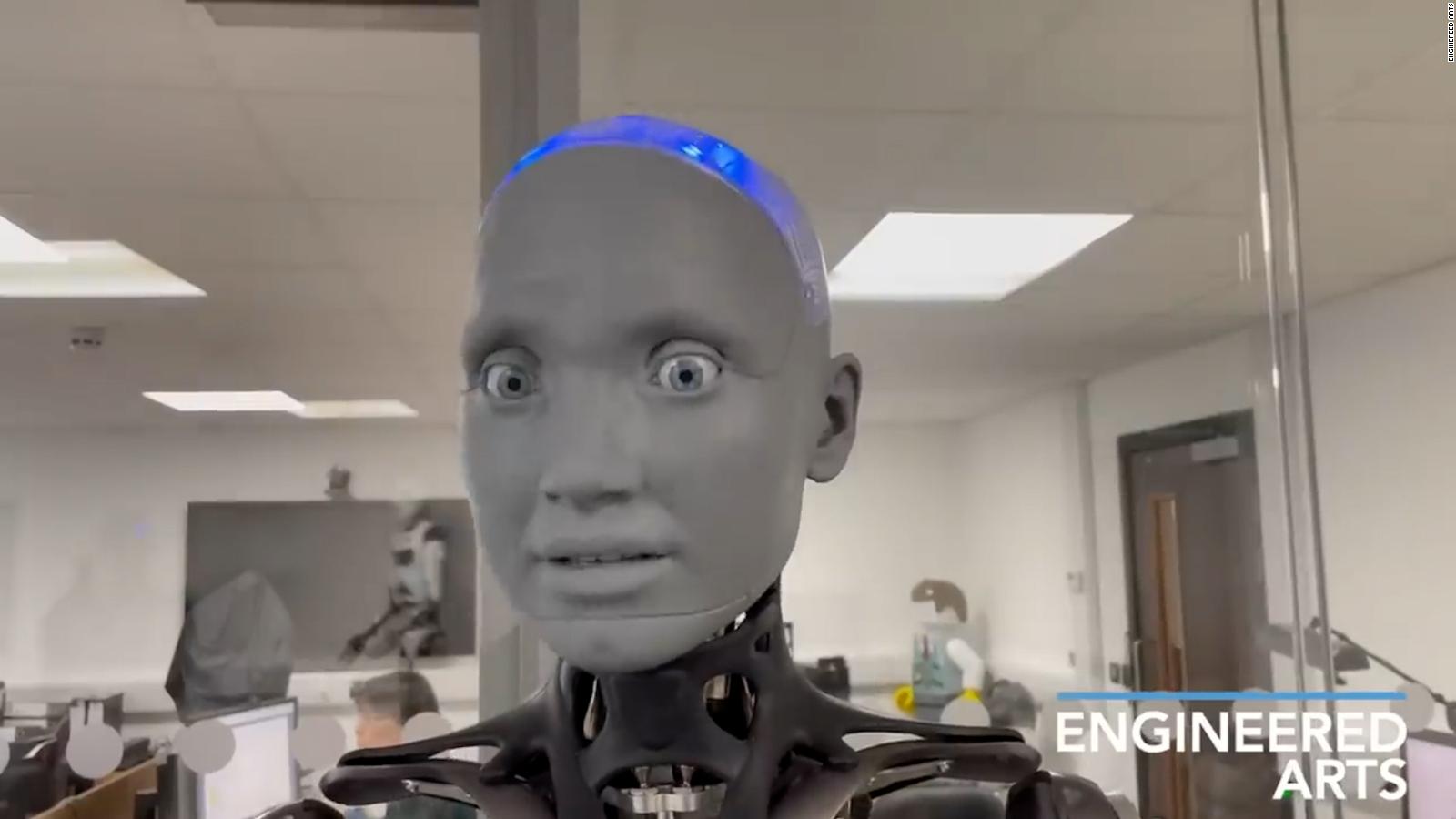 Un Robot Humanoide Responde Preguntas Y Expresa Emociones Cnn Video