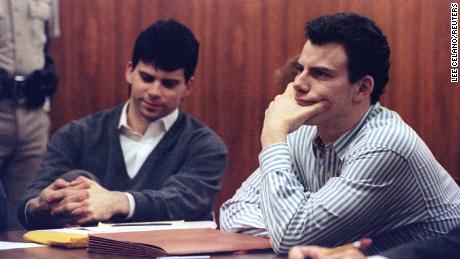 Erik Menendez (R) and brother Lyle listen to court proceedings during a May 17, 1991 appearance in the case of the shotgun murder of their wealthy parents in August 1989.  The California Supreme Court must decide whether to review a lower court decision to allow alleged tape confessions made to a psychiatrist as evidence before a preliminary hearing can take place.  REUTERS/Lee Celano