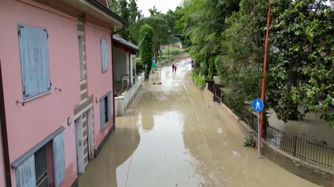 Fuertes Diluvios En Italia Dejan A La Ciudad De Cesena Bajo El Lodo