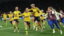 Swedish players celebrate the victory over the United States.
