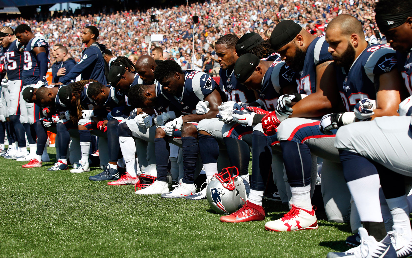 Not Just A Knee Photos From Sundays Anthem Protests 
