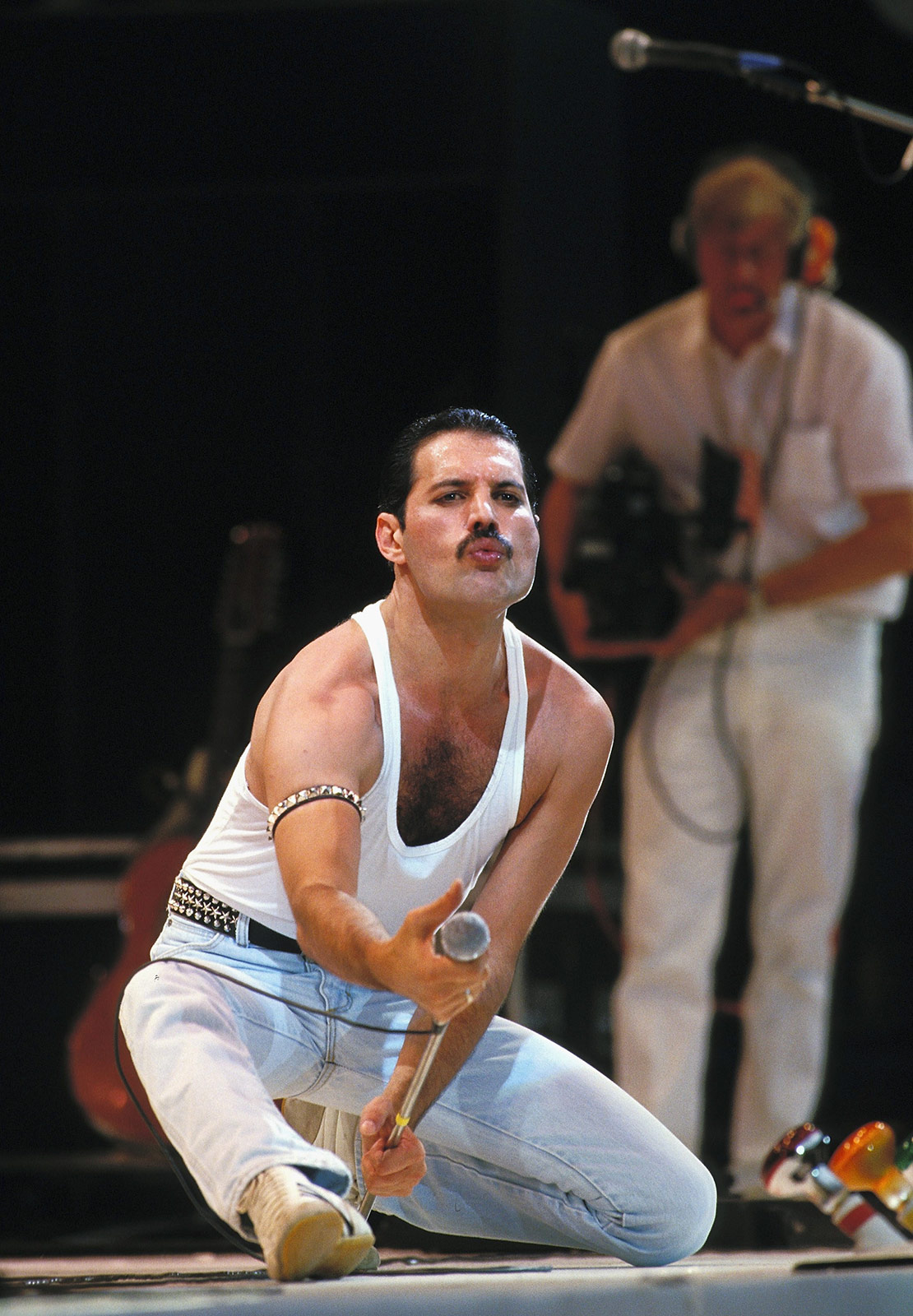 33 years later queen s live aid performance is still pure magic cnn com live aid performance