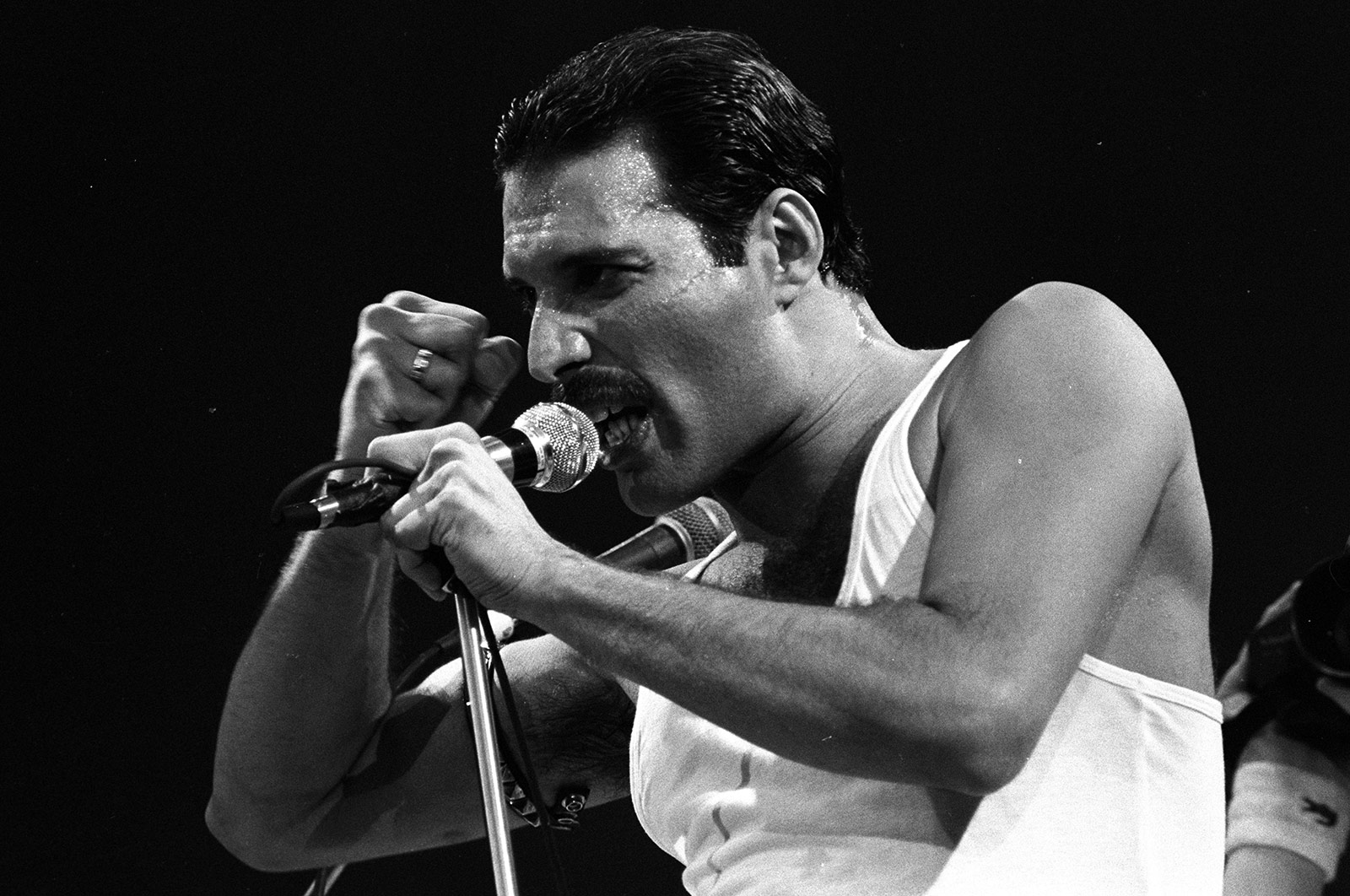 Remember When: Queen Performed A Momentous Set At Live Aid, 60% OFF